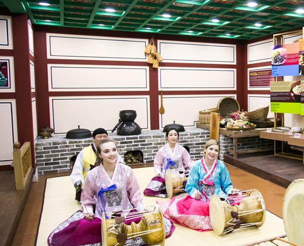 Traditional Culture Experience at Korea House