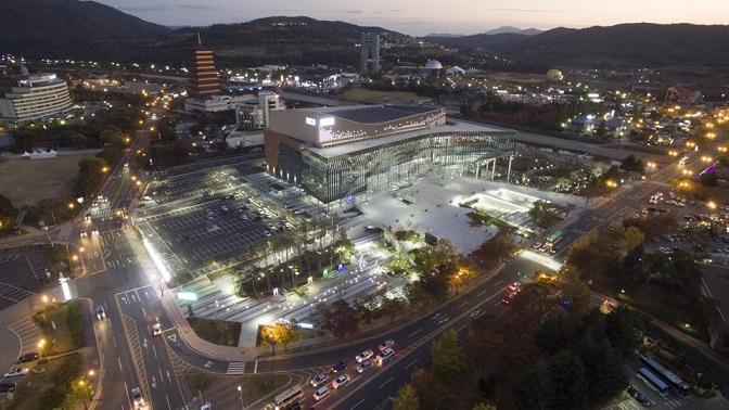 Gyeongju Hwabaek International Convention Center3 (large)